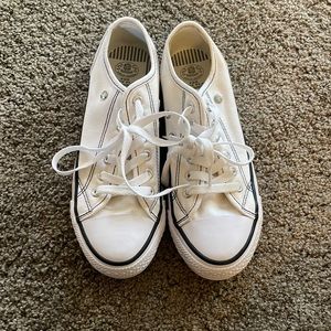 White converse